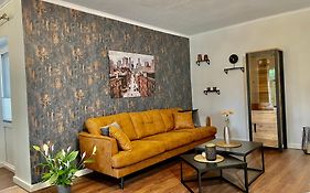 Studioappartement Mit Privatgarten In Ruhiger Wohnsiedlung
